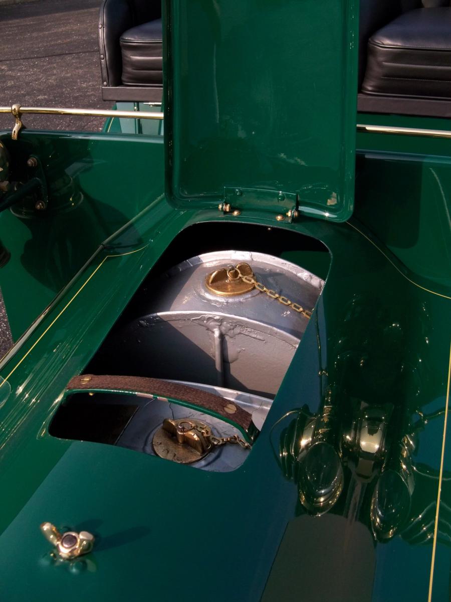 Oldsmobile Model N Touring Runabout 1904 года  (фото 16 из 31)